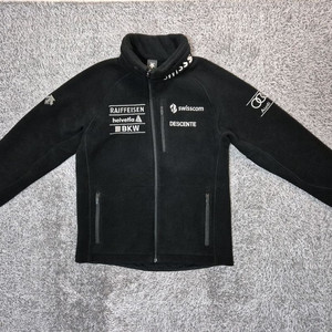 데상트 남성 스키팀 플리스 자켓 100