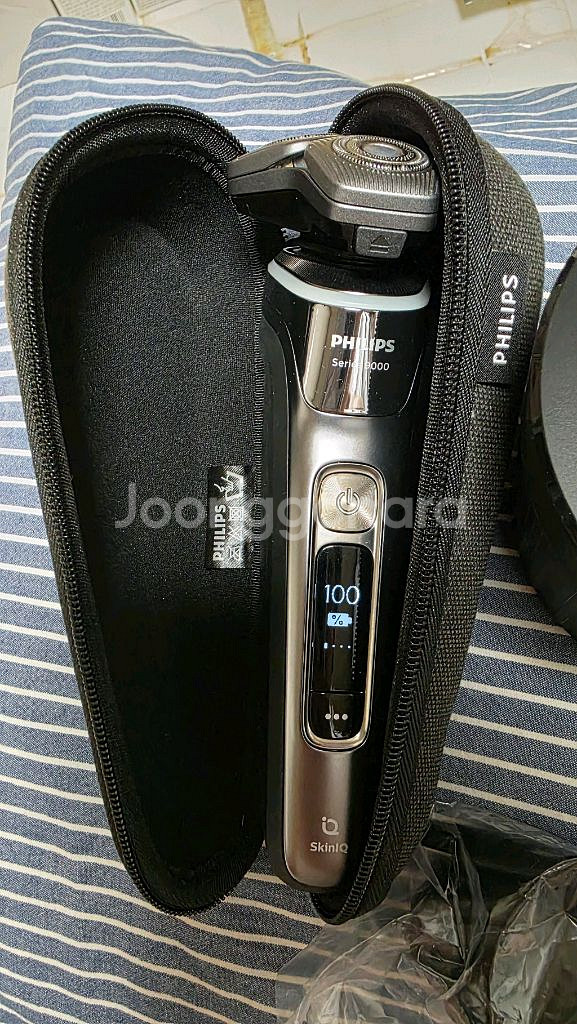 필립스 skinIQ 9000 시리즈 / 전기면도기 S9987 다크크롬 패키지 판매하여요--4