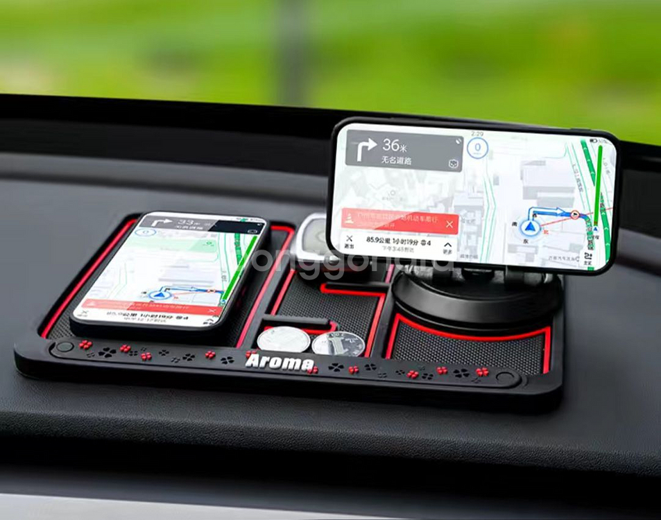 차량용 논슬립패드거치대(내장형 방향제2p포함)새상품--0