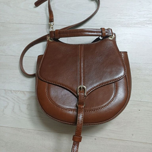 zara 소가죽 슬링백