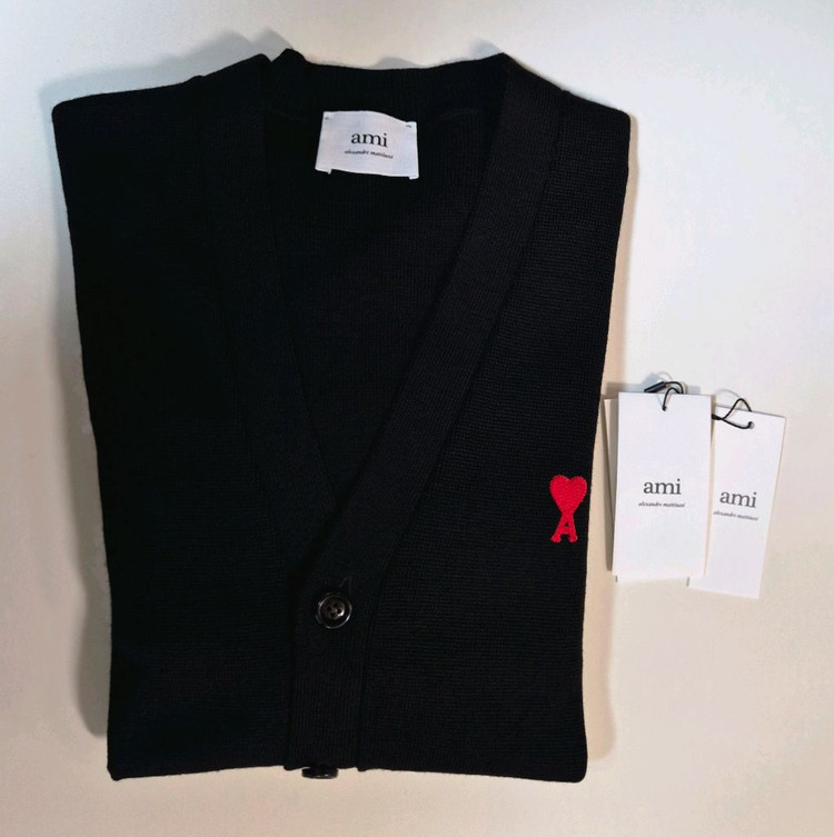 아미 울 가디건 블랙 M(100)사이즈 팝니다.--1
