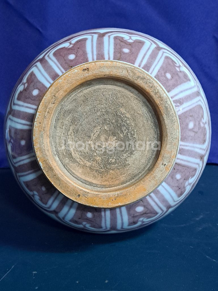 중국도자기 진사 유리홍 백자 옥호춘병. 화병.--8