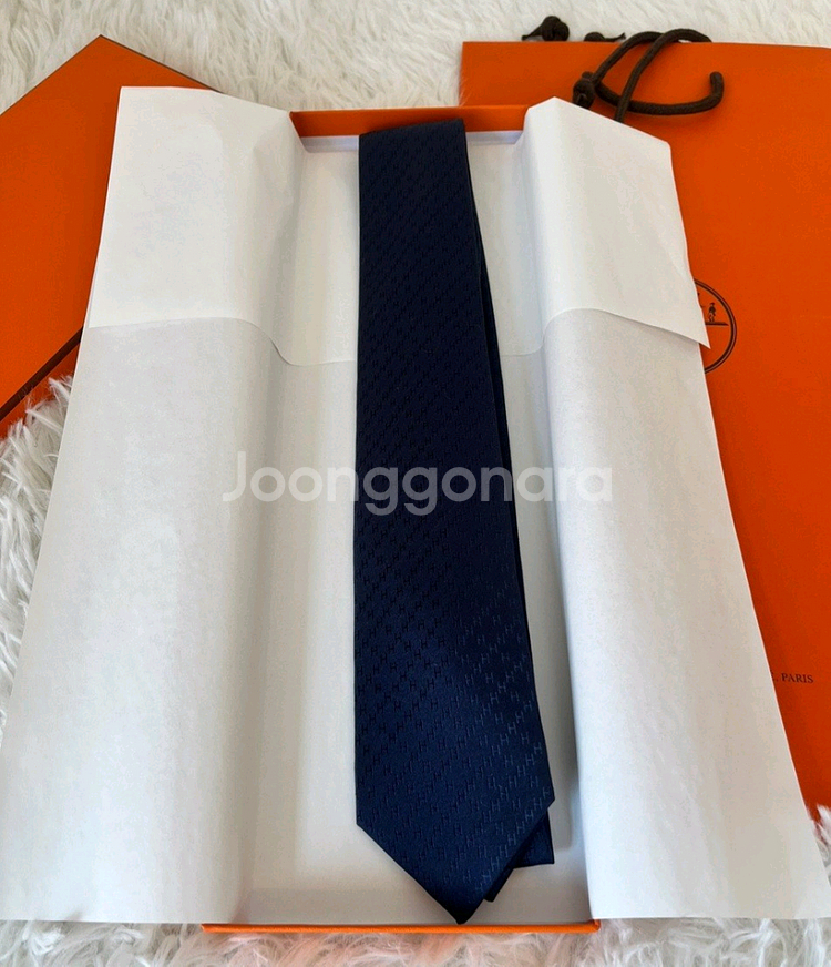 에르메스 파소네 뉴 H 타이 마린(네이비)팝니다--2