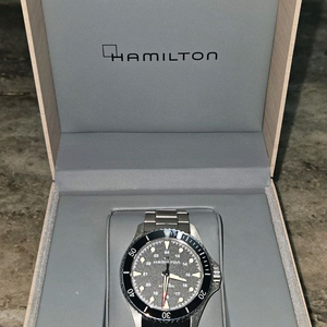 해밀턴 카키필드 다이버 시계 H82515104