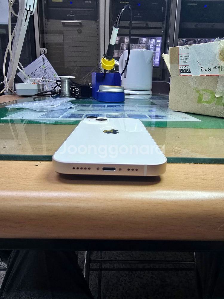 아이폰 13 화이트 128기가--3