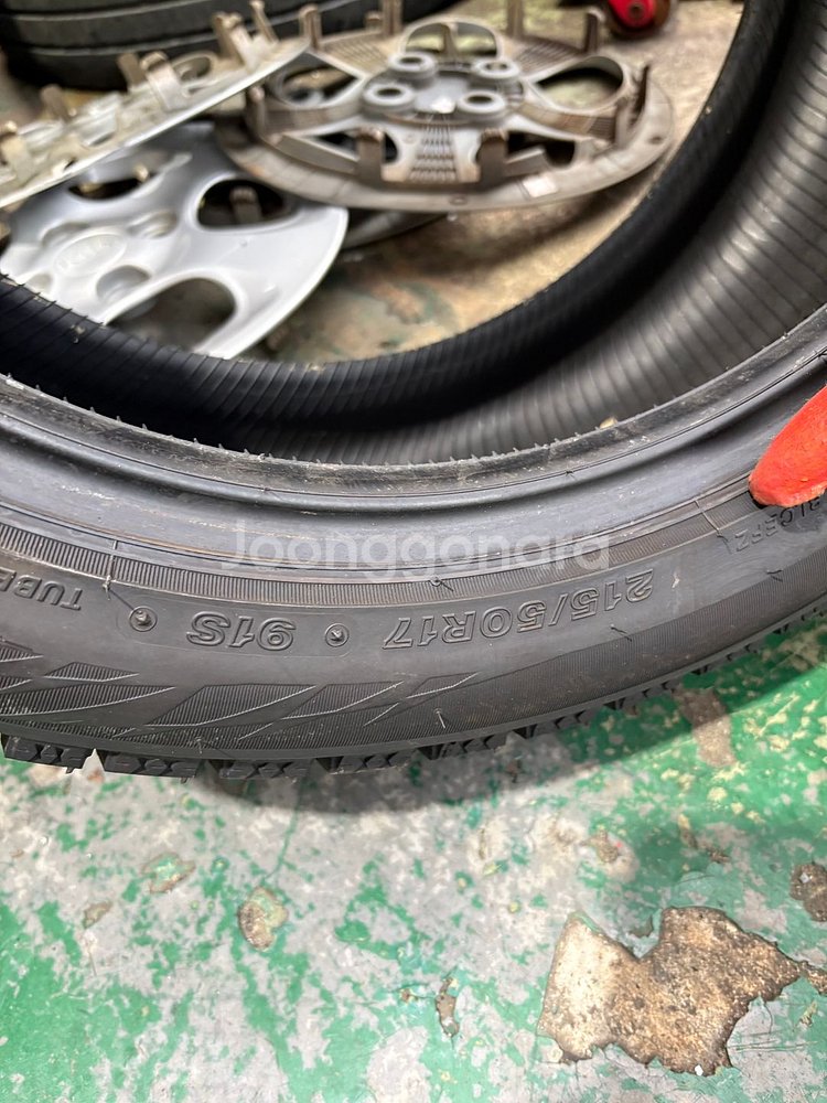 볼트 euv 윈터타이어 4개 브릿지스톤 블리작 아이스 215/50/17--1