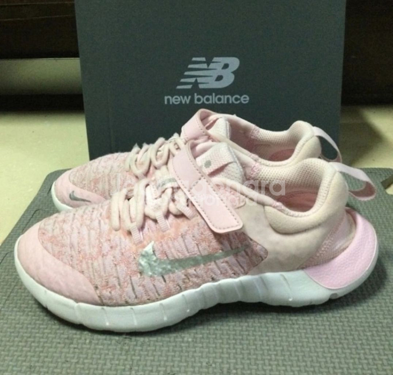 나이키키즈205 프리런 핑크 운동화 거의새거--1