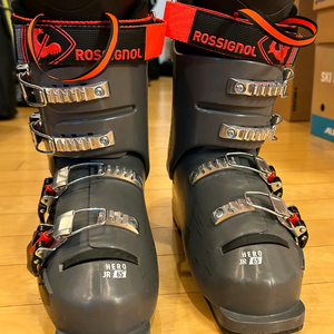 2223 로시뇰 주니어 스키부츠 65 235 팝니다