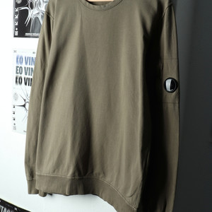 (XL) 씨피컴퍼니 맨투맨 티셔츠 카키 고글 스트릿