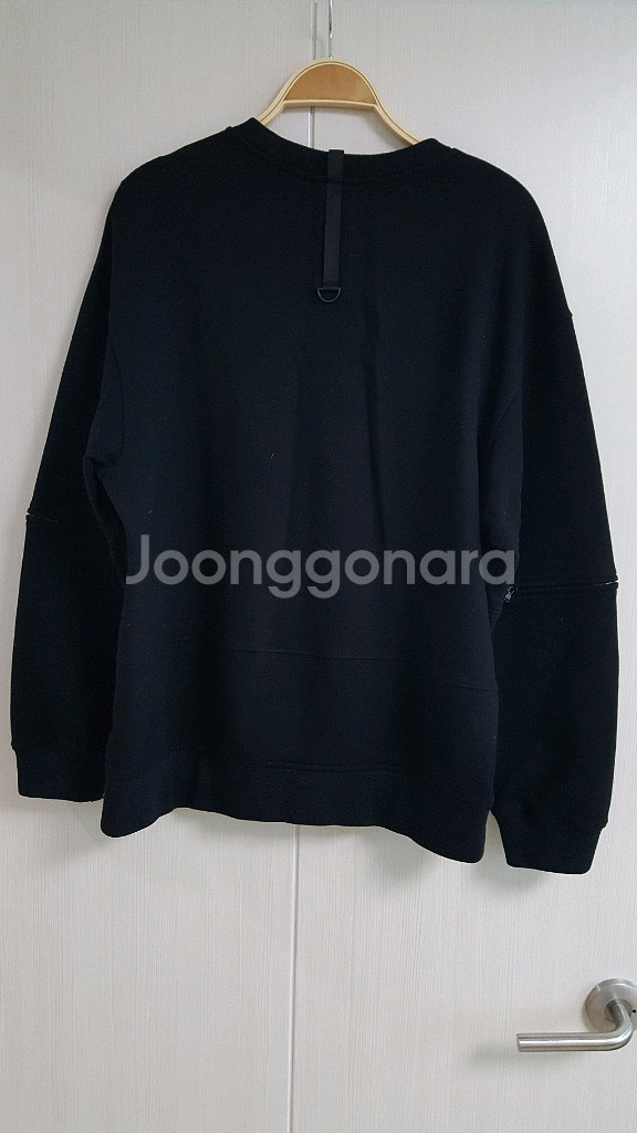 타임옴므 남자 맨투맨 스웻셔츠 팝니다--2