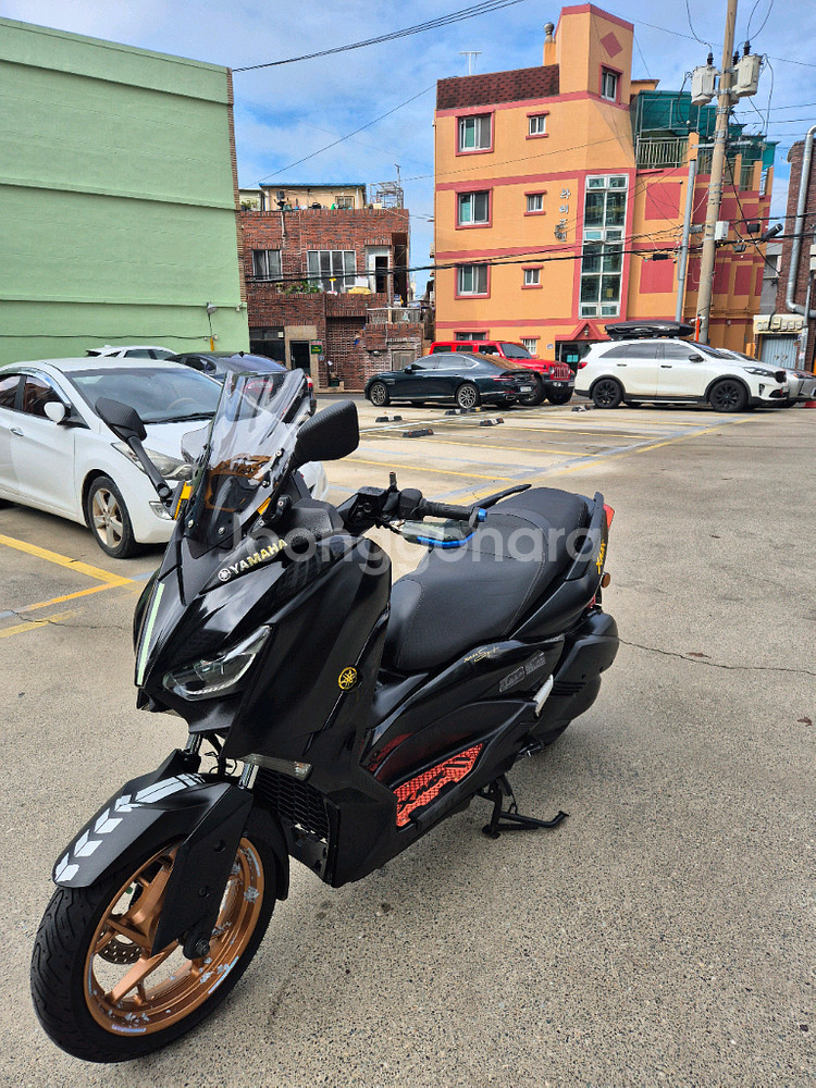 Xmax300 21년식 ABS 엔진수리 경정비완료 차량 팝니다--2