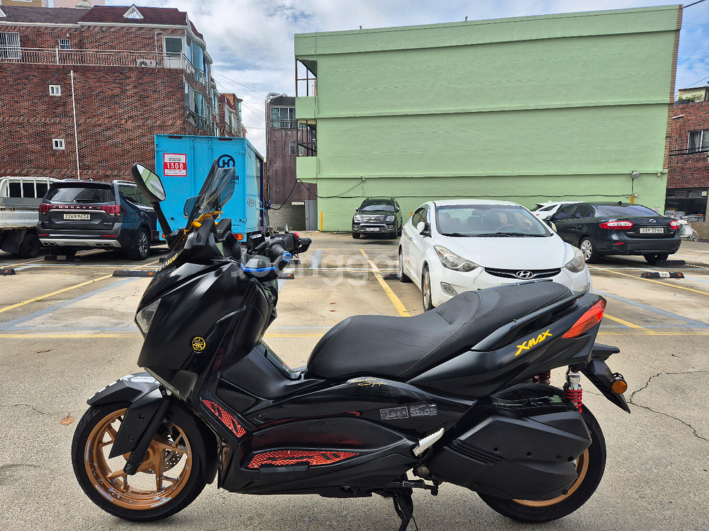 Xmax300 21년식 ABS 엔진수리 경정비완료 차량 팝니다--3