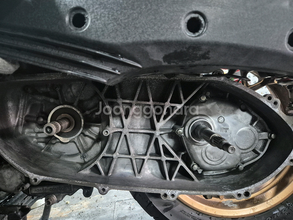 Xmax300 21년식 ABS 엔진수리 경정비완료 차량 팝니다--7