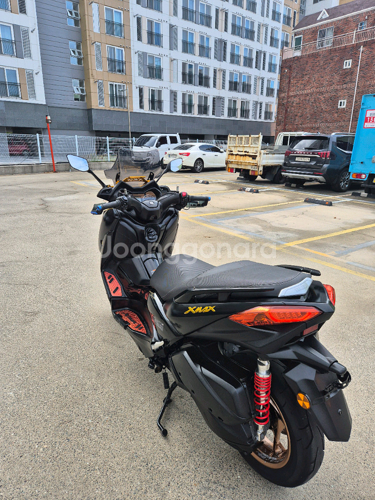 Xmax300 21년식 ABS 엔진수리 경정비완료 차량 팝니다--5