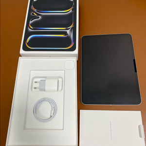 아이패드프로 11 M4 256기가 셀룰러 실버