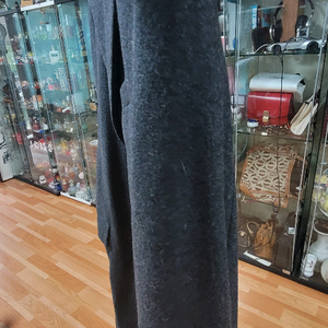 La Catenella 남성 코트 XL/110 사이즈입니다- 모 53% 혼방 케시미어 소재로 제작되었습니다- 회색톤