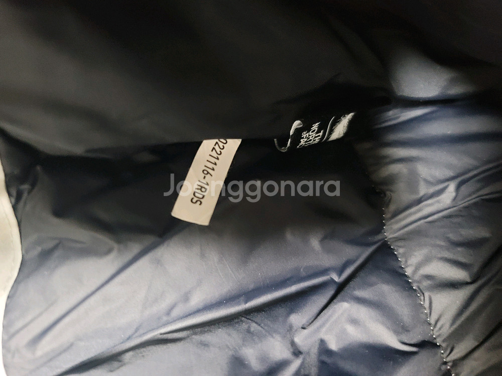 노스페이스 밝은그레이 경량패딩 95사이즈 상태굿--6