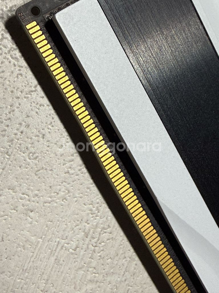 (미사용) 서린 G.SKILL DDR5 PC5-51200 CL32 TRIDENT Z5 RGB J 64GB--1