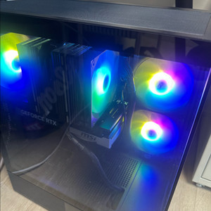 게이밍pc 245k + 5070 본체 팝니다