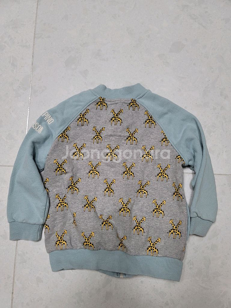 베베드피노 기린 집업 키즈 130사이즈 상태굿--1