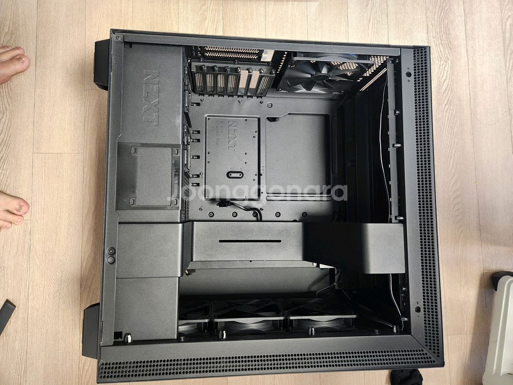 컴퓨터 케이스(빅타워, 미들타워, nzxt,msi등)--2