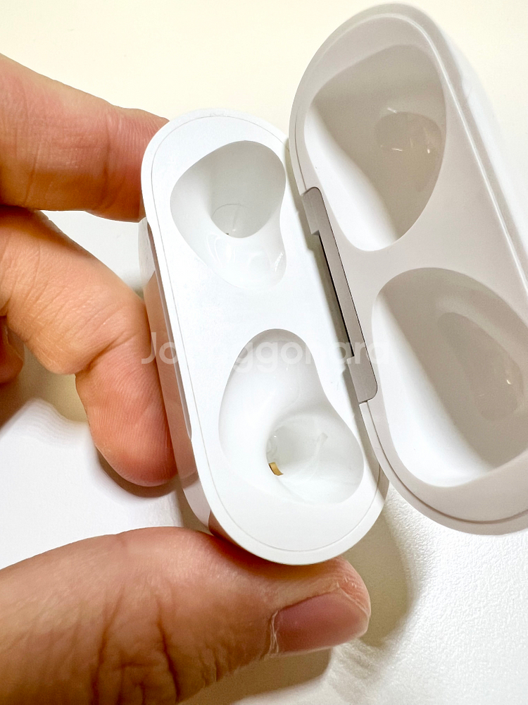 에어팟 3세대 케이스 (본체)--4