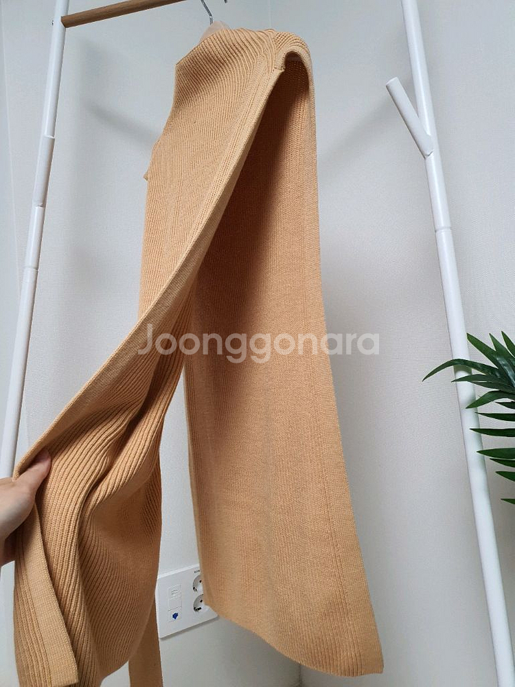 코스cos 타바드 니트조끼--4