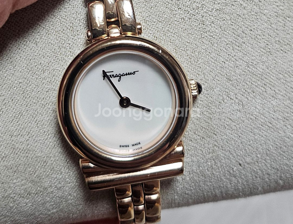 페라가모 간치니 로즈골드 여성 시계--2