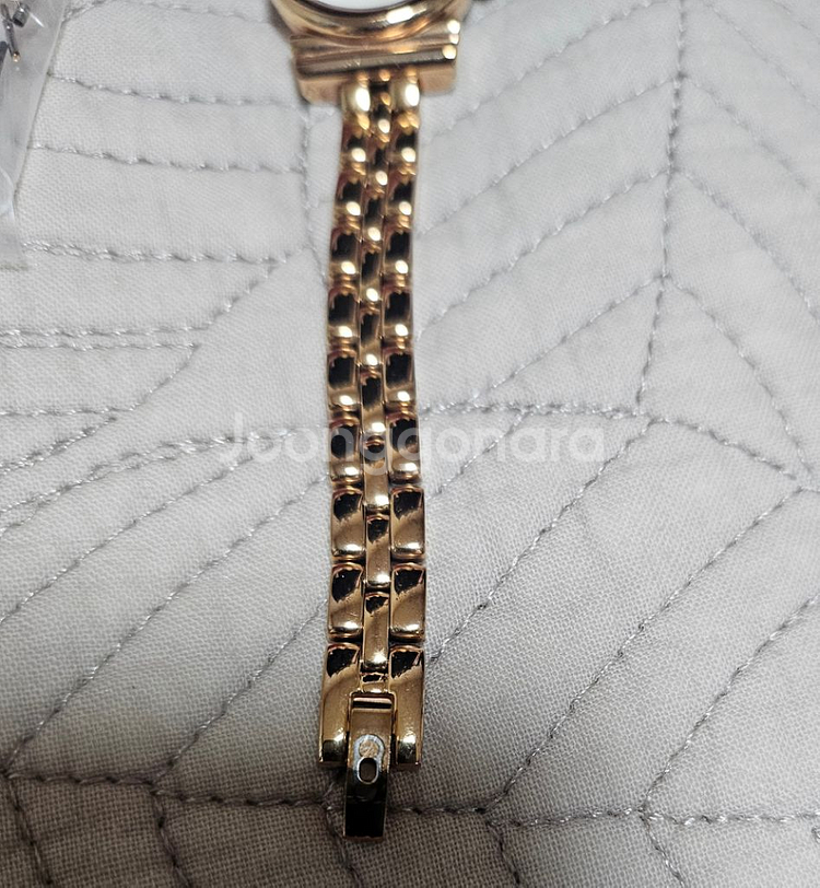 페라가모 간치니 로즈골드 여성 시계--4