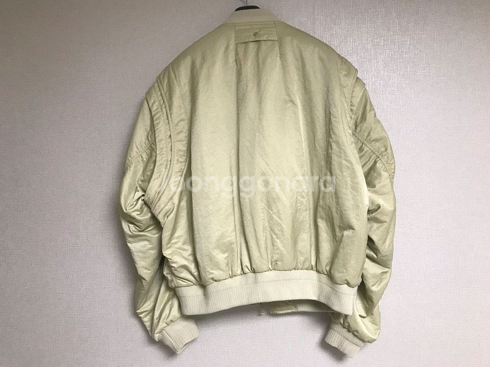 솔리드 MA-1 패딩 점퍼--3