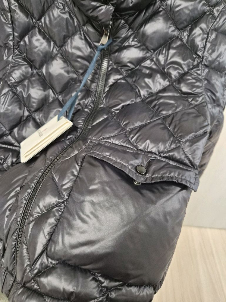 몽클레어 12A키즈 경량패딩--2