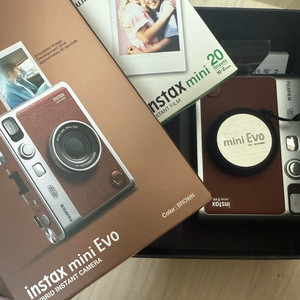 인스탁스 미니에보 카메라 브라운