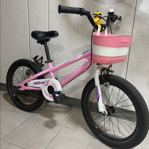 로얄베이비 프리스타일 자전거 18인치 팔아요