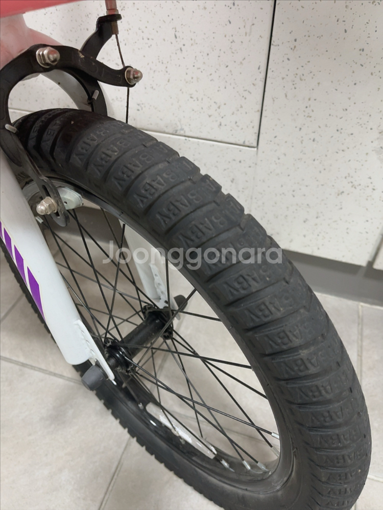 로얄베이비 프리스타일 자전거 18인치 팔아요--3