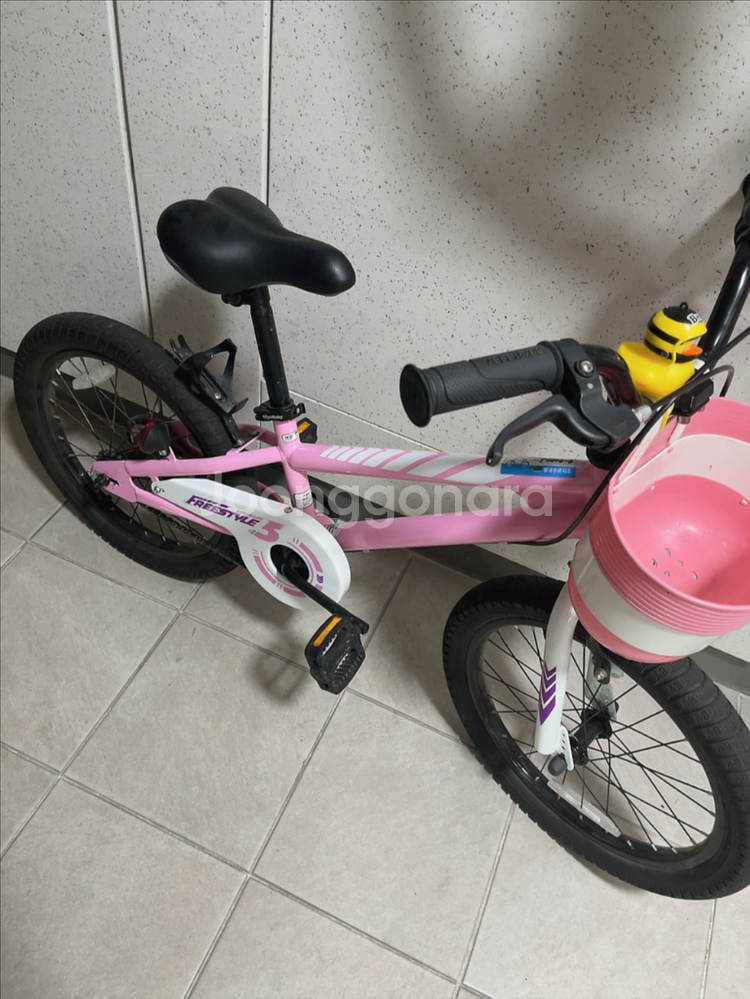 로얄베이비 프리스타일 자전거 18인치 팔아요--4