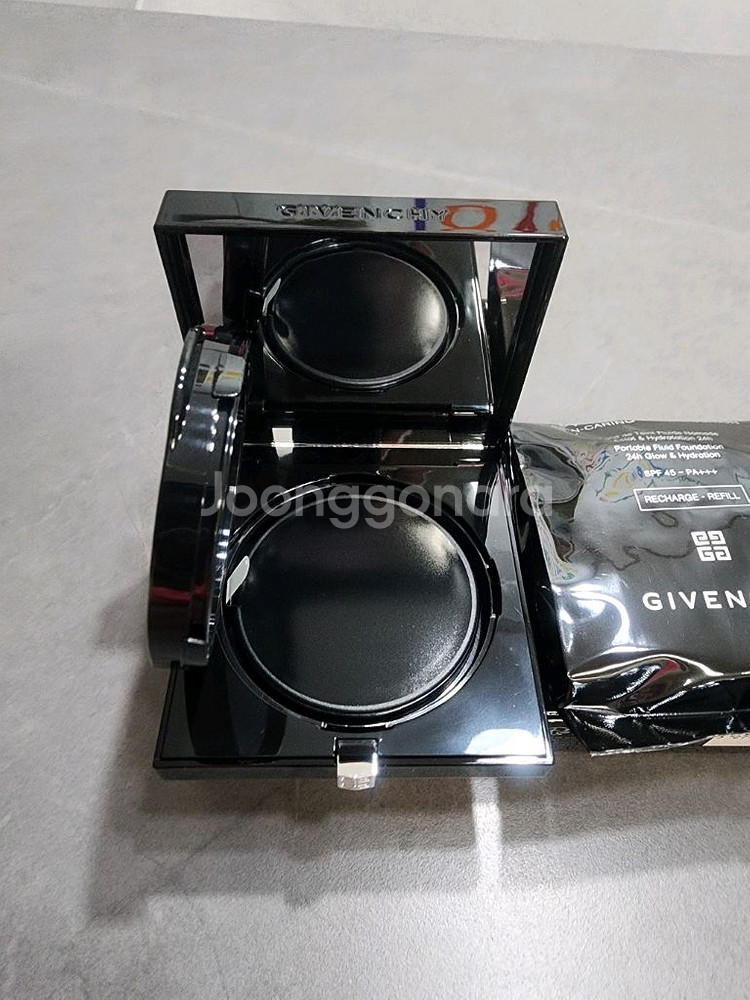 [새상품]지방시 스킨 글로우 쿠션(C-105)-본품 +리필1--1