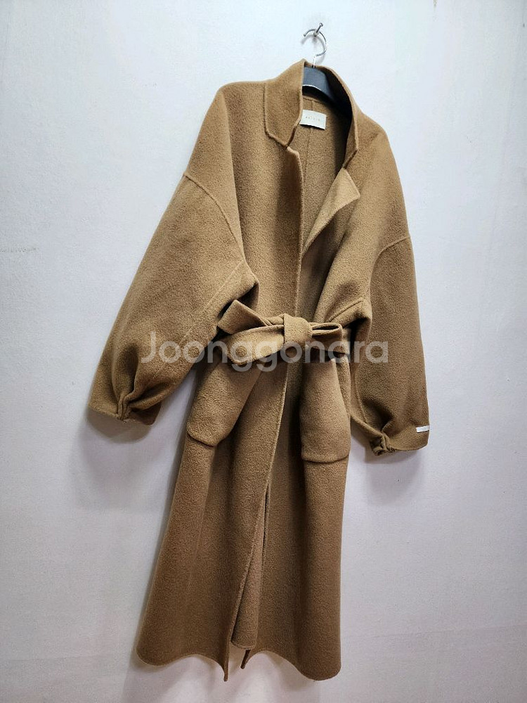 모이블레 울소재 롱 핸드메이드코트--0