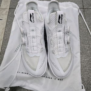 배드민턴화 리닝 사가2 맥스 270mm