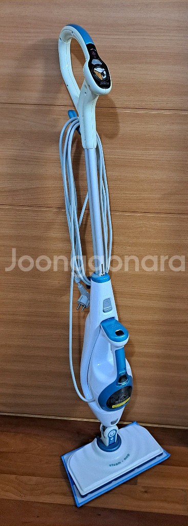 스팀 살균 물걸레청소기--1