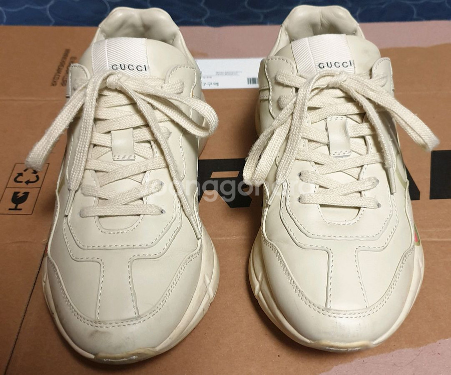 구찌 롸이톤 띠로고 레더 스니커즈 37 (235)--0