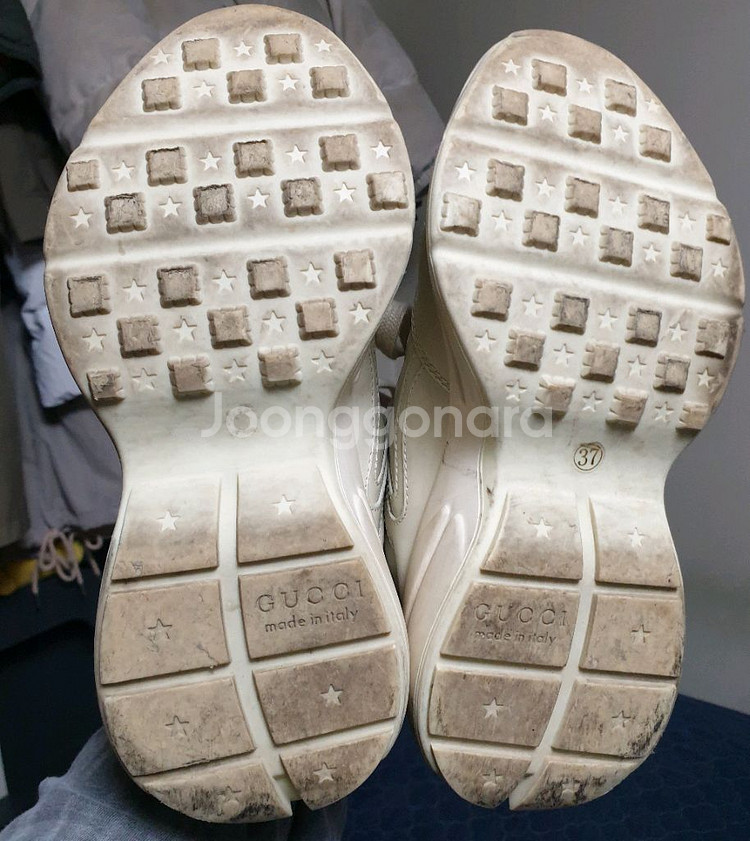 구찌 롸이톤 띠로고 레더 스니커즈 37 (235)--3