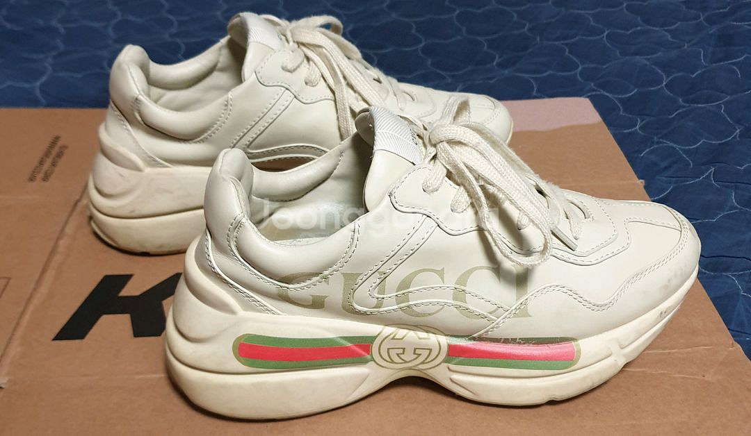 구찌 롸이톤 띠로고 레더 스니커즈 37 (235)--1