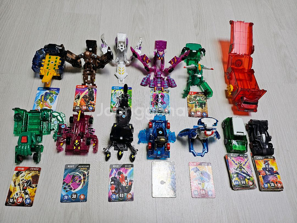 변신 로봇 장난감 세트--2