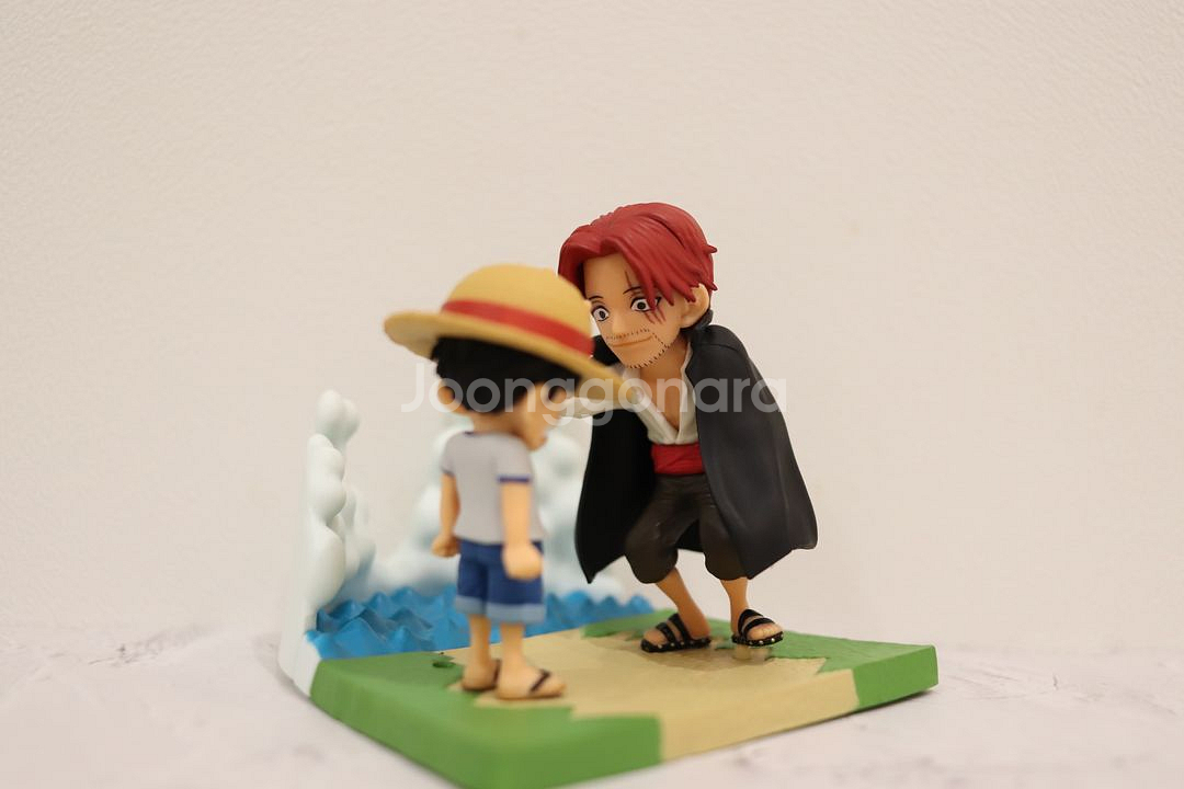 원피스 월드 콜렉터블 피규어 로그 스토리즈 루피 & 샹크스--1