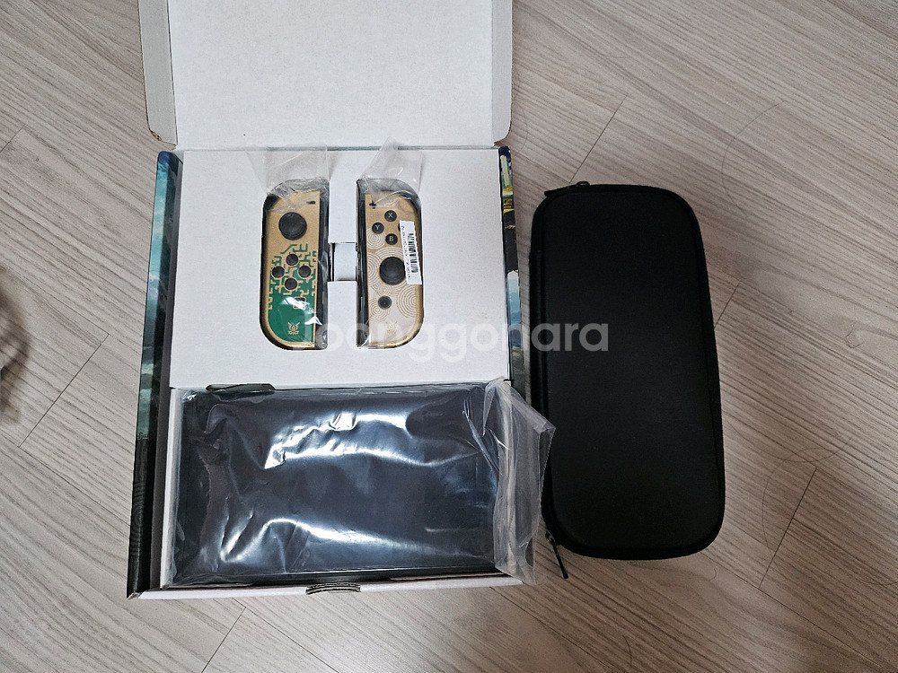 닌텐도 스위치 OLED 왕국의 눈물 젤다 에디션 판매합니다--1