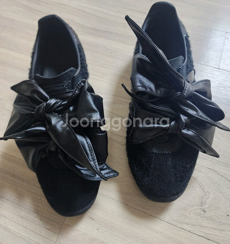 아디다스캐롤라인후 245--3