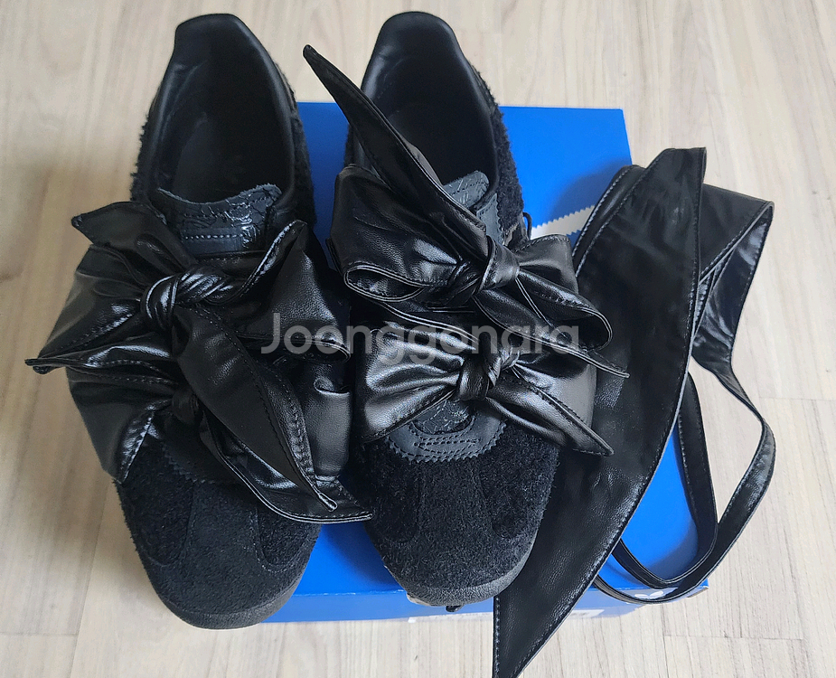 아디다스캐롤라인후 245--1