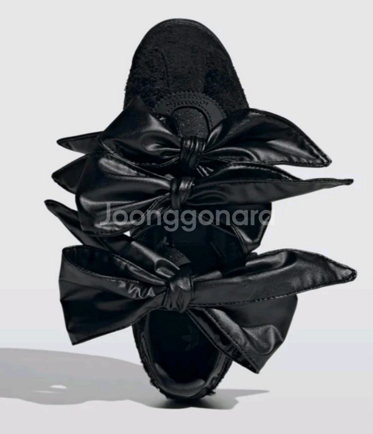 아디다스캐롤라인후 245--0