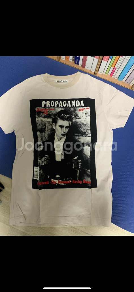 아크네 스튜디오 프로파간다 티셔츠--0
