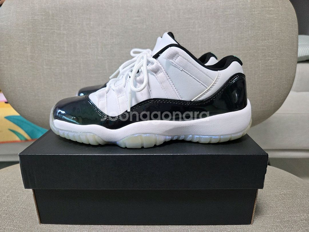 (GS) 조던 11 레트로 로우 이리디센트 230--0